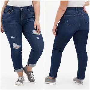 Torrid 26 Bombshell Distressed Straight